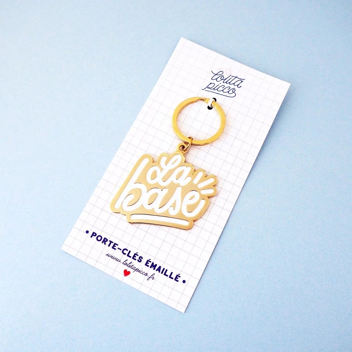 enamel-keyring-with-printed-card-backing